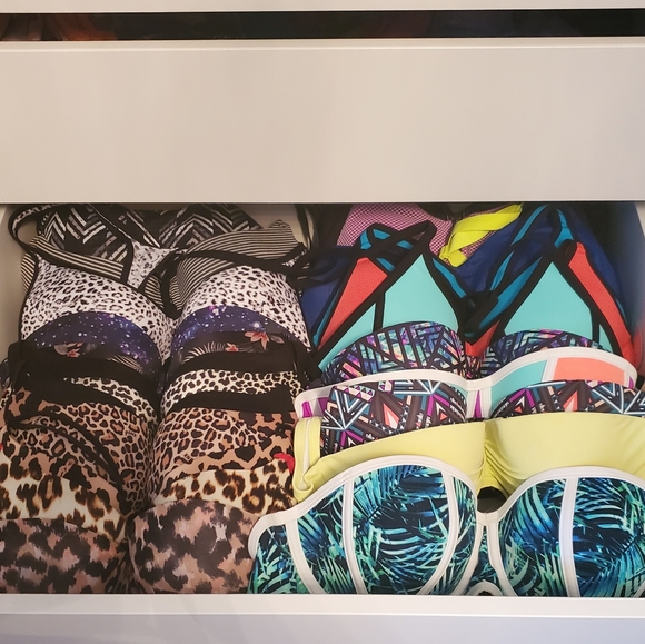 WELCOME to my closet! - Picture 9 of 16